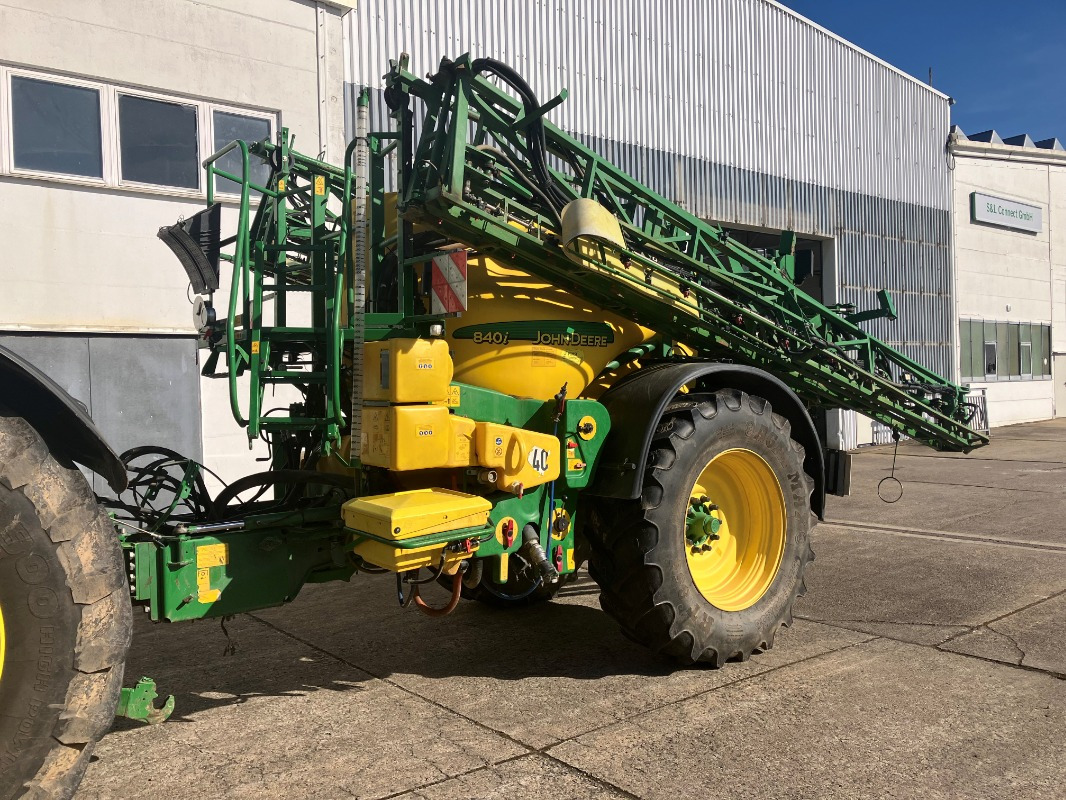 John Deere 840i Anhängespritze/ 30m Gestänge - Pulverizador: foto 1 John Deere 840i Anhängespritze/ 30m Gestänge - Pulverizador: foto 1