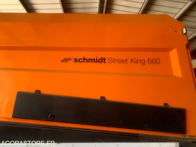 BALAYEUSE COMPOSÉE D'UN PORTEUR MERCEDES ET D'UN SYSTÈME DE BALAYAGE SCHMIDT - Barredora vial: foto 4 BALAYEUSE COMPOSÉE D'UN PORTEUR MERCEDES ET D'UN SYSTÈME DE BALAYAGE SCHMIDT - Barredora vial: foto 4