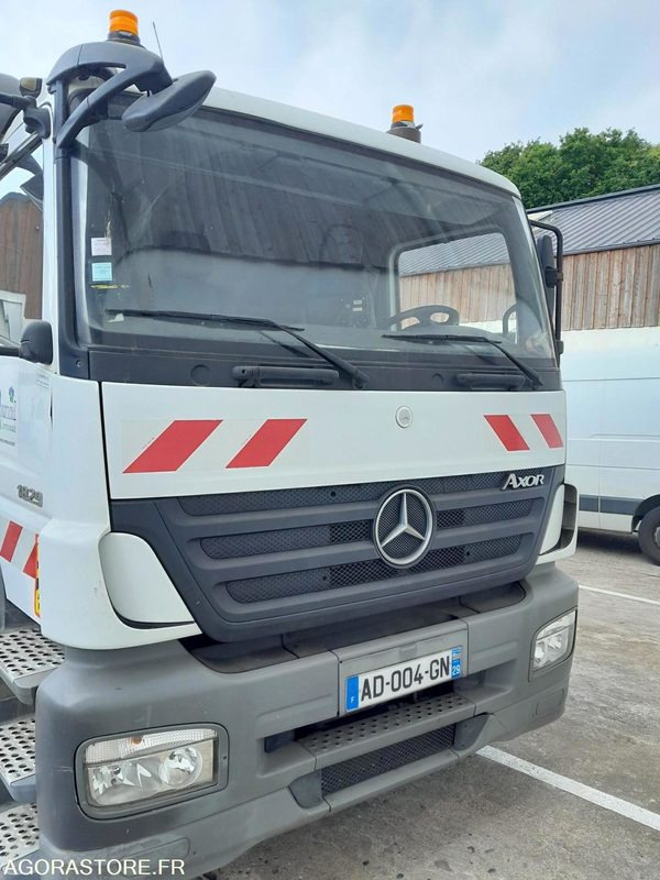 BOM MERCEDES AXOR 267385 kms 2009 - Camión de basura: foto 2 BOM MERCEDES AXOR 267385 kms 2009 - Camión de basura: foto 2