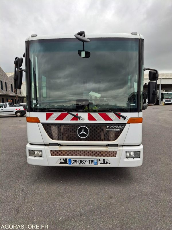 BOM Mercedes Econic 292045 kms 2013 - Camión de basura: foto 2 BOM Mercedes Econic 292045 kms 2013 - Camión de basura: foto 2