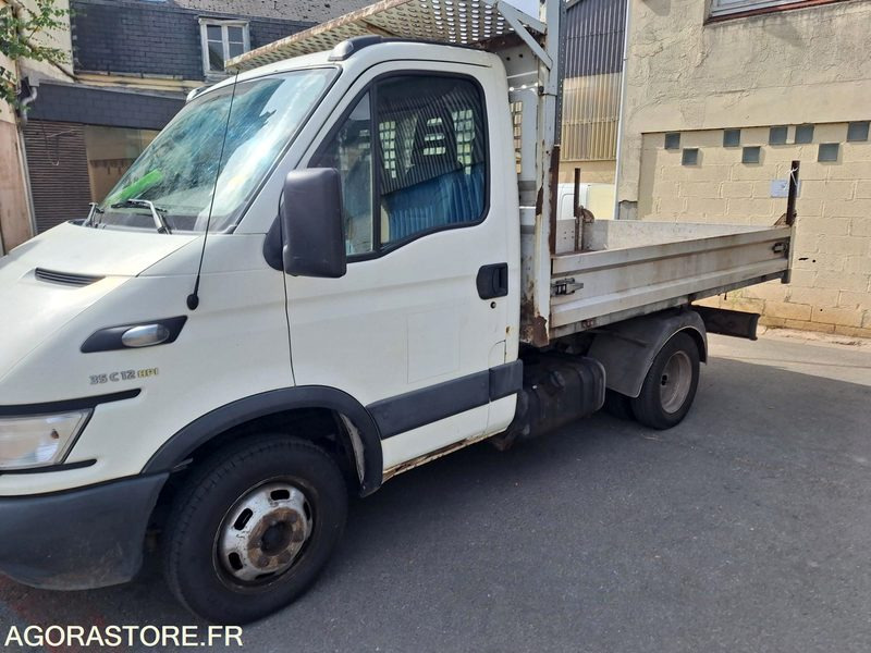 CAMION BENNE IVECO DAILY - Volquete furgoneta: foto 3 CAMION BENNE IVECO DAILY - Volquete furgoneta: foto 3
