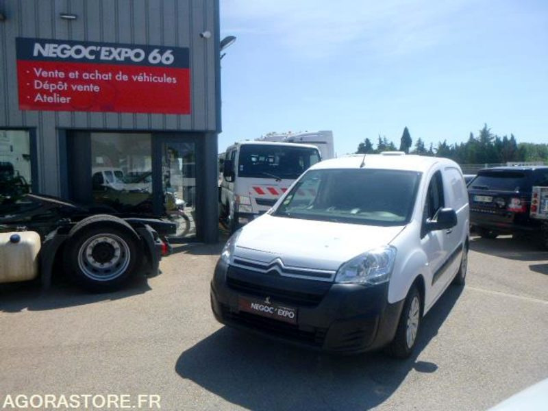 CITROEN BERLINGO UTILITAIRE BOITE AUTO - 2018 - 166 500KM - Furgoneta pequeña: foto 1 CITROEN BERLINGO UTILITAIRE BOITE AUTO - 2018 - 166 500KM - Furgoneta pequeña: foto 1