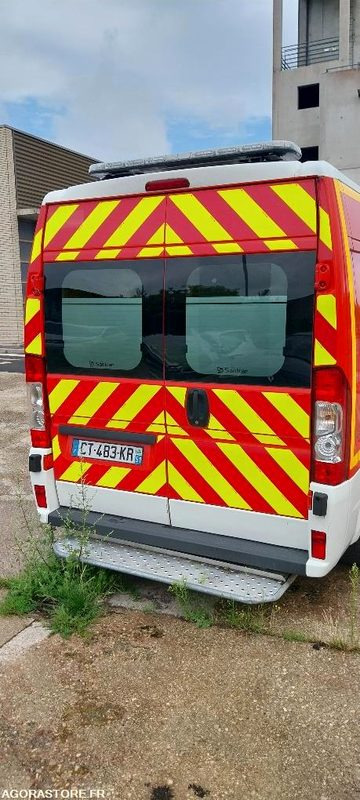 CITROEN JUMPER NON ROULANT - Ambulancia: foto 4 CITROEN JUMPER NON ROULANT - Ambulancia: foto 4