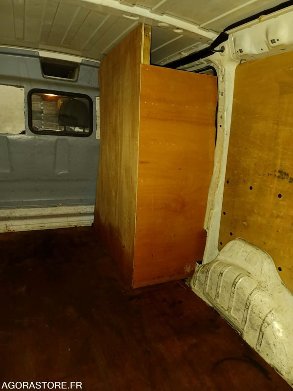 CITROEN JUMPY AE-644-HJ 184773kms 2009 - Furgón: foto 4 CITROEN JUMPY AE-644-HJ 184773kms 2009 - Furgón: foto 4