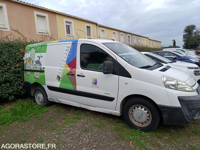 CITROEN JUMPY AE-644-HJ 184773kms 2009 - Furgón: foto 1 CITROEN JUMPY AE-644-HJ 184773kms 2009 - Furgón: foto 1