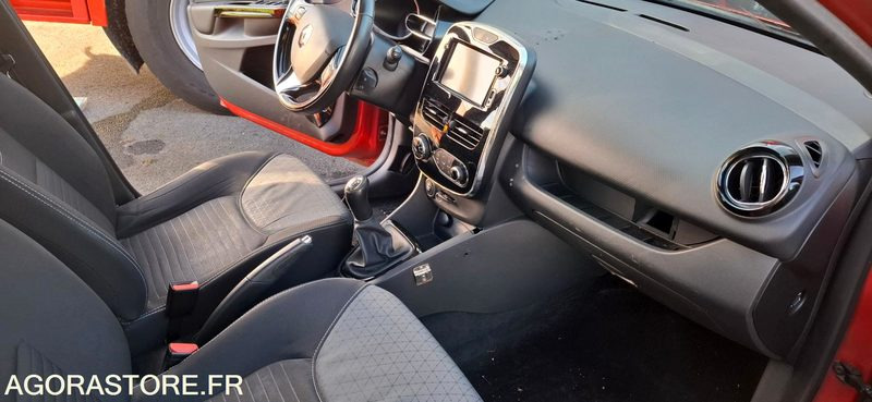 CLIO 1.5 dCi 90 - CZ 772 KF - Coche: foto 5 CLIO 1.5 dCi 90 - CZ 772 KF - Coche: foto 5