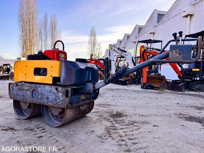 COMPACTEUR À MAIN BELL GROUP BWR650 - 2010 - Rodillo: foto 2 COMPACTEUR À MAIN BELL GROUP BWR650 - 2010 - Rodillo: foto 2