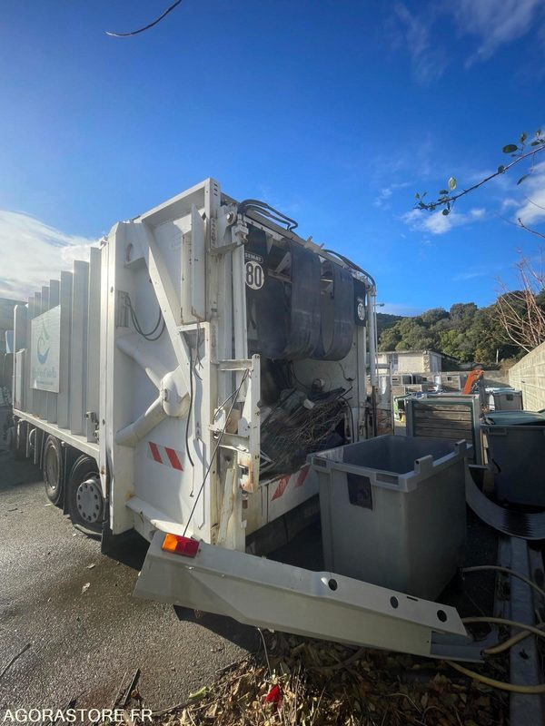 --CORSE-- PL BOM RENAULT PREMIUM 2008 92131km - Camión de basura: foto 3 --CORSE-- PL BOM RENAULT PREMIUM 2008 92131km - Camión de basura: foto 3