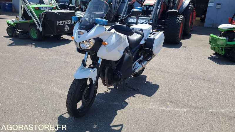 CV 632 MQ - YAMAHA TDM 900 - 2013 - 78214KM - Motocicleta: foto 2 CV 632 MQ - YAMAHA TDM 900 - 2013 - 78214KM - Motocicleta: foto 2