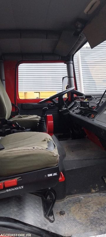 RENAULT M210 4X4 - Cabeza tractora: foto 3 RENAULT M210 4X4 - Cabeza tractora: foto 3