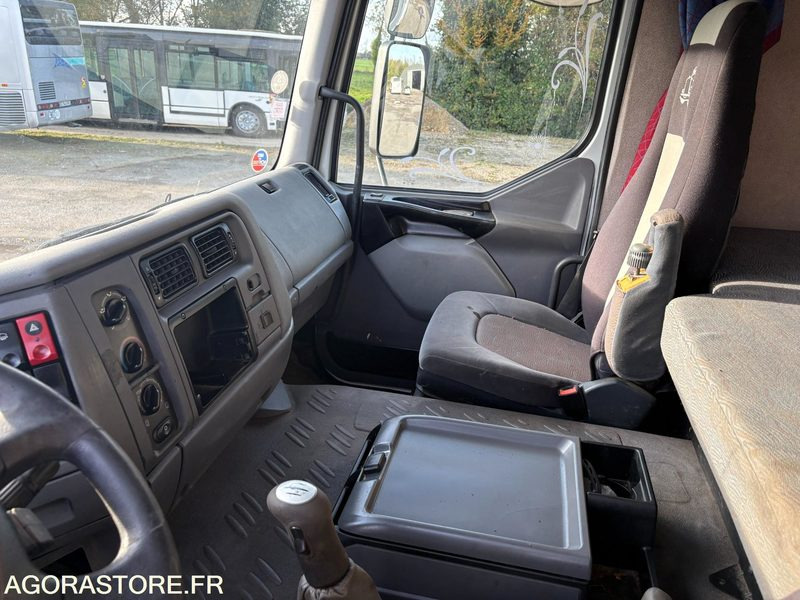 RENAULT PREMIUM 420 DCI PRIVILEGE - Cabeza tractora: foto 5 RENAULT PREMIUM 420 DCI PRIVILEGE - Cabeza tractora: foto 5