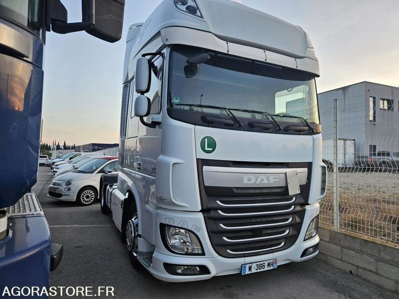TRACTEUR DAF XF 510 XL - 2016 - 447120km - TRES BON ETAT - Cabeza tractora: foto 1 TRACTEUR DAF XF 510 XL - 2016 - 447120km - TRES BON ETAT - Cabeza tractora: foto 1