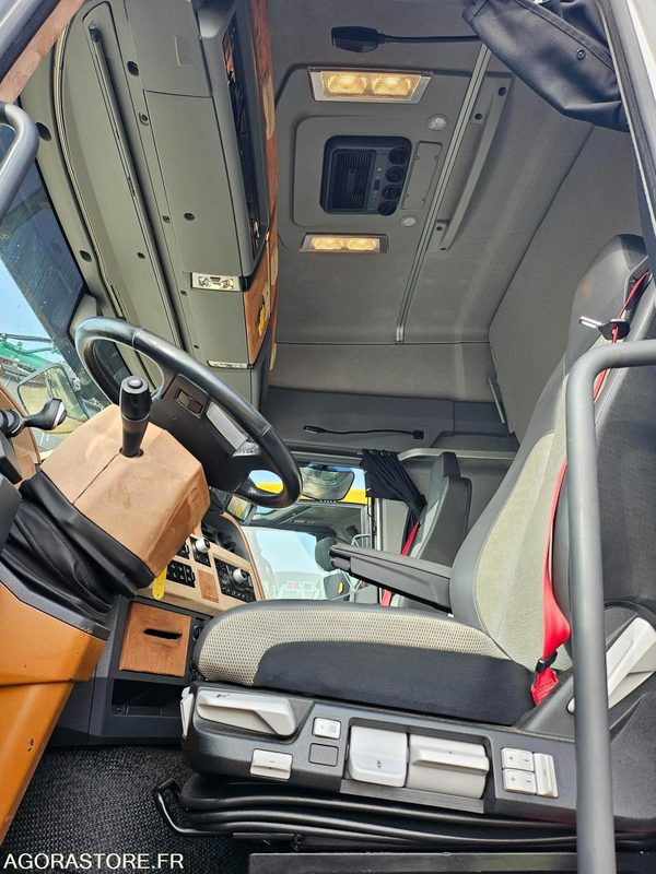 TRACTEUR RENAULT - Cabeza tractora: foto 4 TRACTEUR RENAULT - Cabeza tractora: foto 4