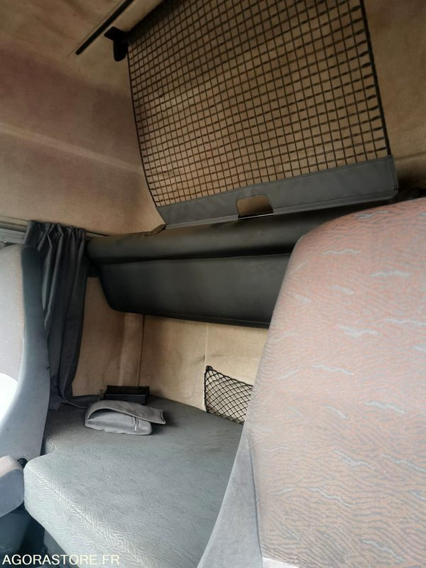 Tracteur - Renault - 420 dci - 2005 - 620000km - Cabeza tractora: foto 4 Tracteur - Renault - 420 dci - 2005 - 620000km - Cabeza tractora: foto 4