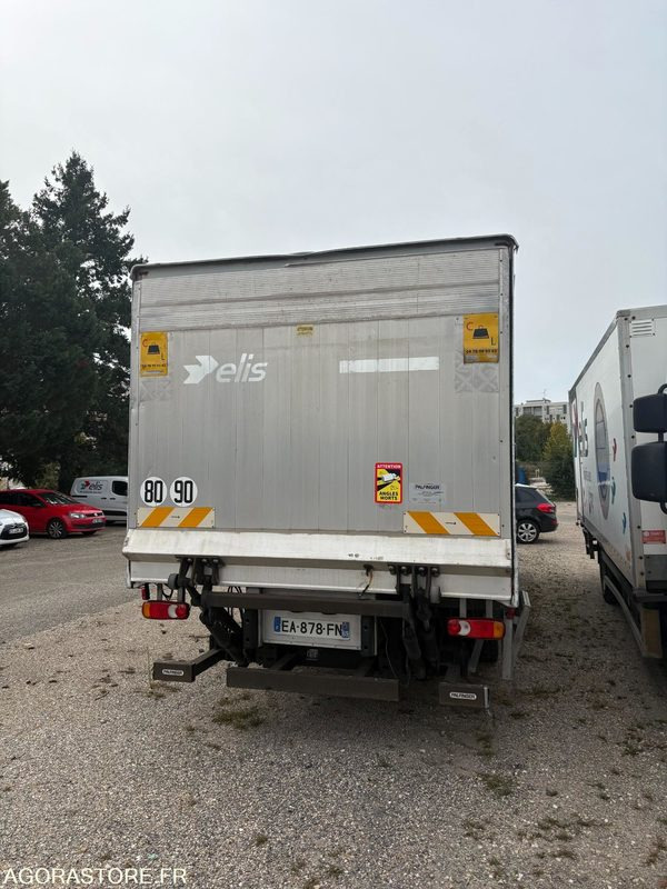 RENAULT MIDLUM - 227441km - 2016 - Camión: foto 1 RENAULT MIDLUM - 227441km - 2016 - Camión: foto 1