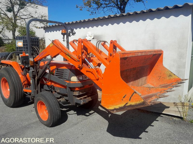 Chargeur frontal - Maquinaria de jardinería: foto 1 Chargeur frontal - Maquinaria de jardinería: foto 1