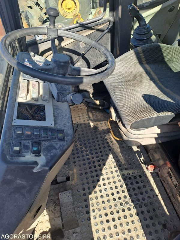 Chargeuse AHLMANN AS200 - 1999 / 6926 HEURES (MMF818/MD351) - Bulldozer: foto 4 Chargeuse AHLMANN AS200 - 1999 / 6926 HEURES (MMF818/MD351) - Bulldozer: foto 4