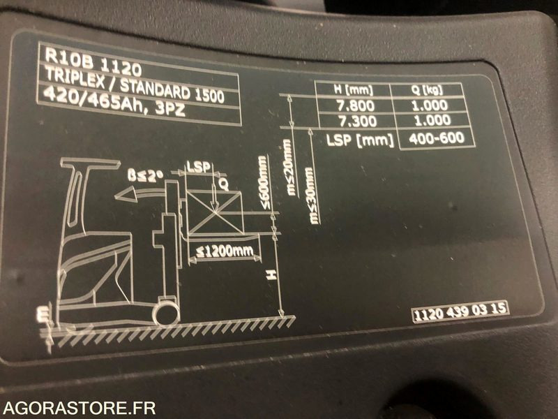 Chariot élévateur à mât rétractable - Retráctil: foto 3 Chariot élévateur à mât rétractable - Retráctil: foto 3