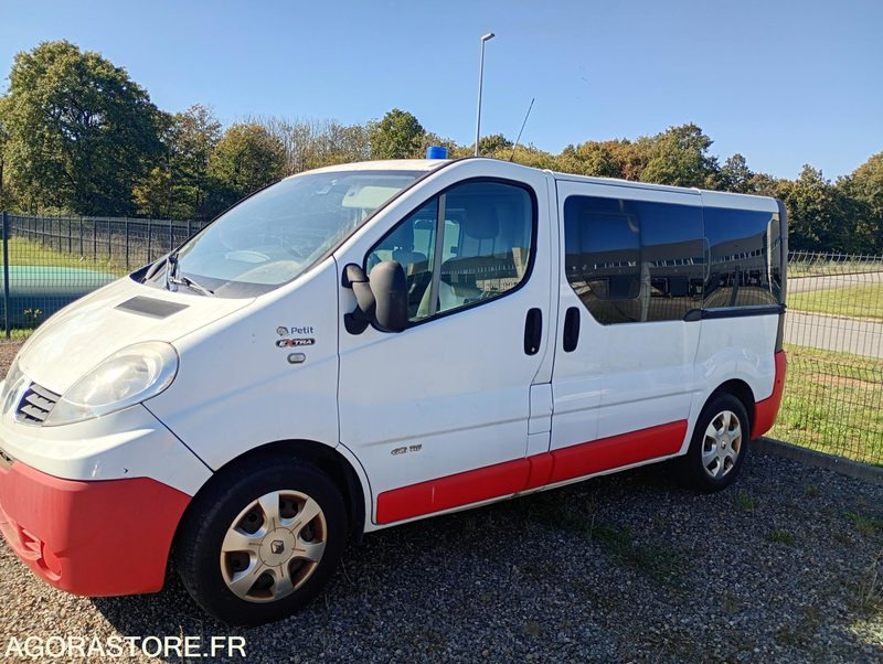 DB-331-DX - Non Roulant - RENAULT TRAFIC - VASP - 241 322 Kms - Ambulancia: foto 1 DB-331-DX - Non Roulant - RENAULT TRAFIC - VASP - 241 322 Kms - Ambulancia: foto 1