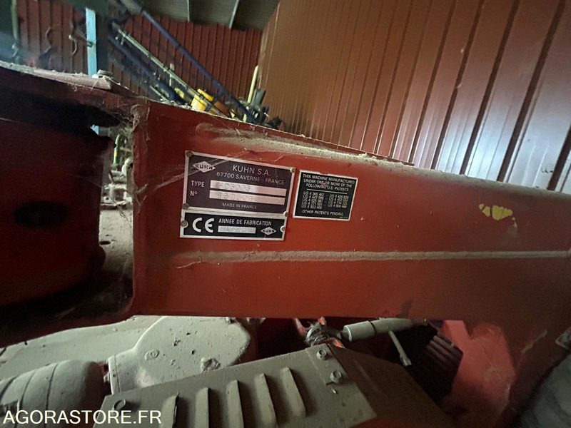 FAUCHEUSE TRAINEE KUHN FC300G 1995 AVEC CONDITIONNEUR - Segadora: foto 5 FAUCHEUSE TRAINEE KUHN FC300G 1995 AVEC CONDITIONNEUR - Segadora: foto 5