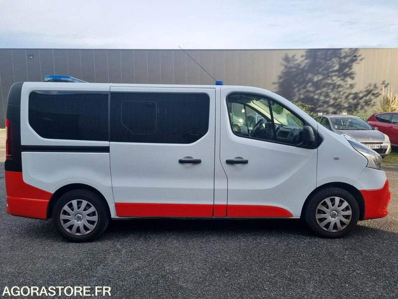 FD-362-KF - Non Roulant - RENAULT TRAFIC III - VASP - 195 000 Kms - Ambulancia: foto 1 FD-362-KF - Non Roulant - RENAULT TRAFIC III - VASP - 195 000 Kms - Ambulancia: foto 1