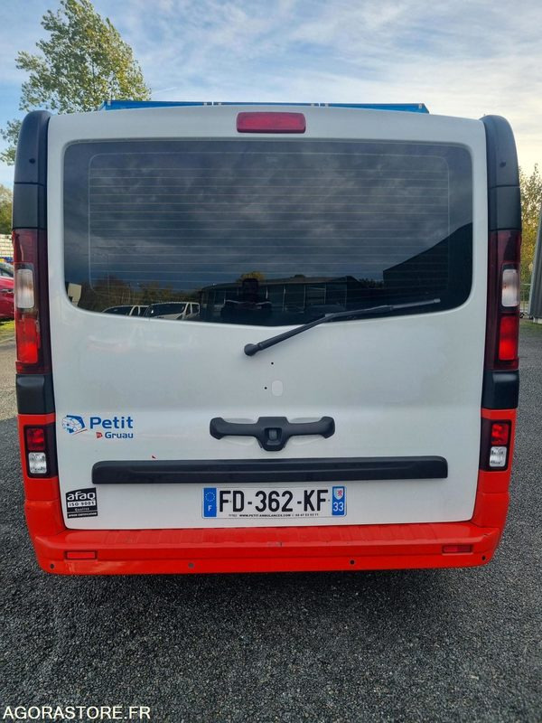 FD-362-KF - Non Roulant - RENAULT TRAFIC III - VASP - 195 000 Kms - Ambulancia: foto 4 FD-362-KF - Non Roulant - RENAULT TRAFIC III - VASP - 195 000 Kms - Ambulancia: foto 4