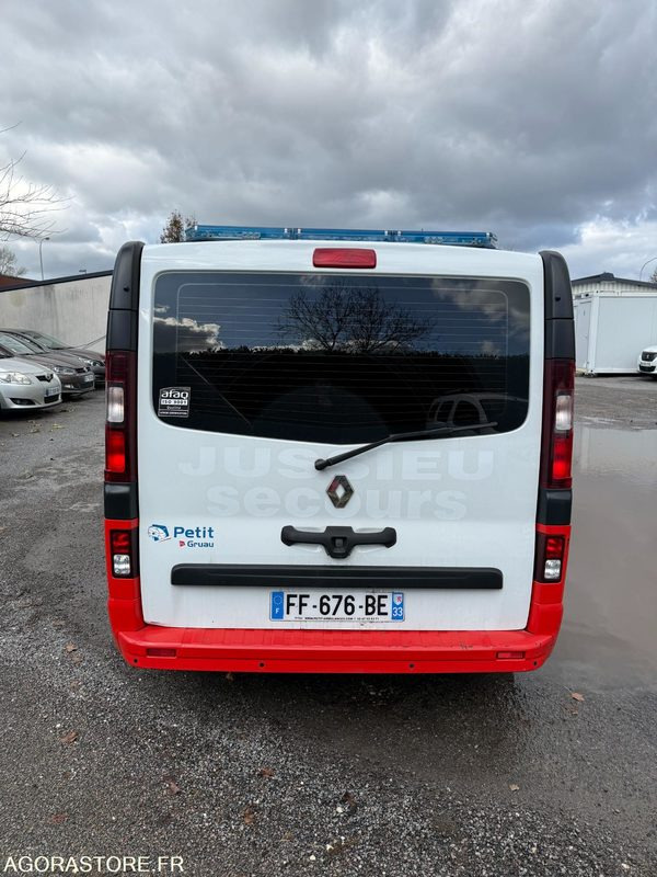 FF-676-BE - Non Roulant - RENAULT TRAFIC - VASP - 292 114 Kms - Ambulancia: foto 5 FF-676-BE - Non Roulant - RENAULT TRAFIC - VASP - 292 114 Kms - Ambulancia: foto 5