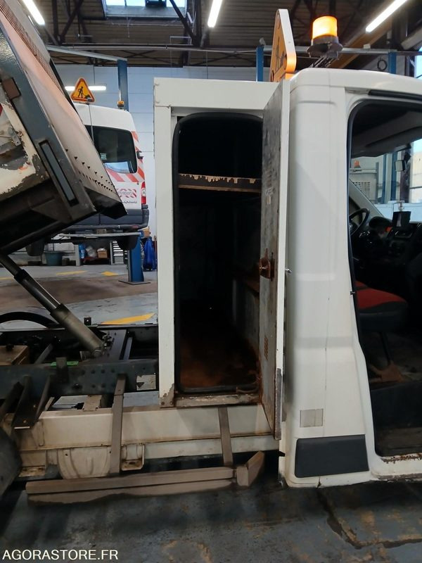 FIAT DUCATO BENNE 169544 KM AVEC CONTRE VISITE - Volquete furgoneta: foto 4 FIAT DUCATO BENNE 169544 KM AVEC CONTRE VISITE - Volquete furgoneta: foto 4