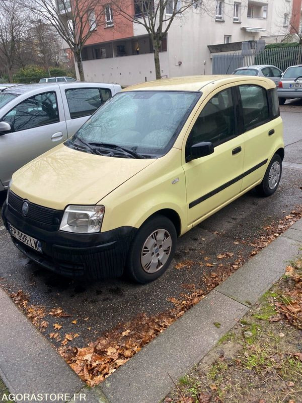FIAT PANDA - 111000 KILOMETRES - ESSENCE 1.1 - Coche: foto 2 FIAT PANDA - 111000 KILOMETRES - ESSENCE 1.1 - Coche: foto 2