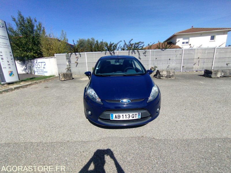 FORD FIESTA 1.4 TDCI DIESEL - ANNEE 2009 - 168000 KMS - 5 PLACES - Coche: foto 3 FORD FIESTA 1.4 TDCI DIESEL - ANNEE 2009 - 168000 KMS - 5 PLACES - Coche: foto 3