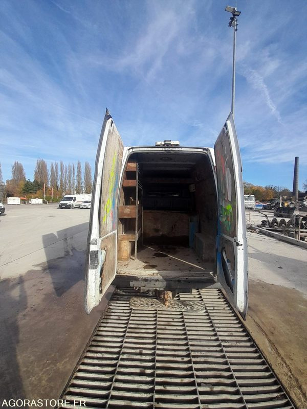 FORD TRANSIT - 2012 - 293320 KM - Furgón: foto 4 FORD TRANSIT - 2012 - 293320 KM - Furgón: foto 4