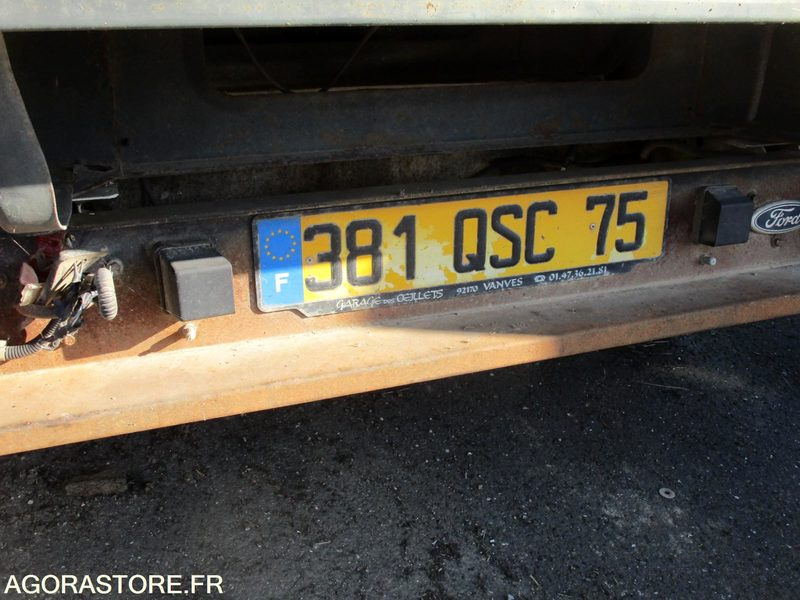 FORD TRANSIT PLATEAU BENNE / 275600 KMS / 2006 / 381 QSC 75 - Volquete furgoneta: foto 5 FORD TRANSIT PLATEAU BENNE / 275600 KMS / 2006 / 381 QSC 75 - Volquete furgoneta: foto 5