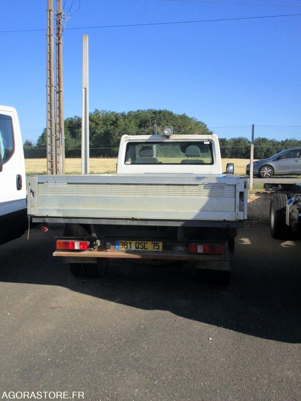 FORD TRANSIT PLATEAU BENNE / 275600 KMS / 2006 / 381 QSC 75 - Volquete furgoneta: foto 4 FORD TRANSIT PLATEAU BENNE / 275600 KMS / 2006 / 381 QSC 75 - Volquete furgoneta: foto 4
