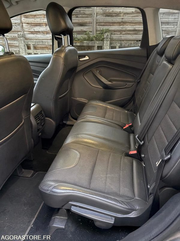 Ford Kuga 2.0l Tdci Powershift 4x4 - 2016 - 270 000km - Coche: foto 5 Ford Kuga 2.0l Tdci Powershift 4x4 - 2016 - 270 000km - Coche: foto 5