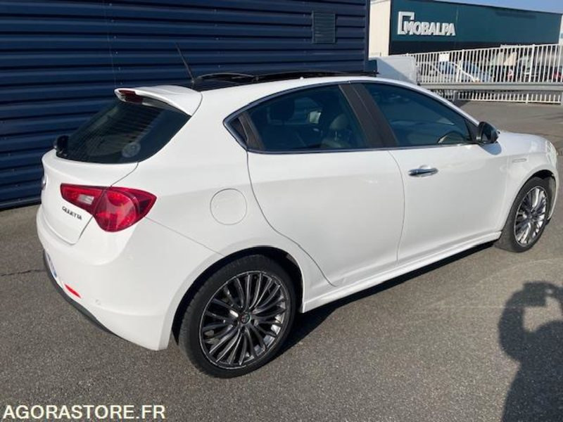 GIULIETTA LUSSO 1.4i TB 150cv S§S-12/2016-89360KM - Coche: foto 3 GIULIETTA LUSSO 1.4i TB 150cv S§S-12/2016-89360KM - Coche: foto 3