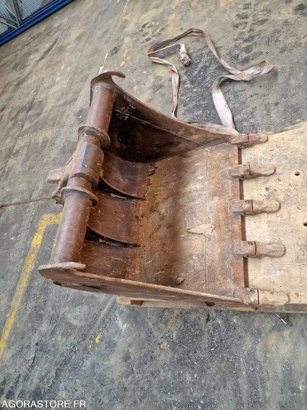 GODET (80) ADAPTE ATTACHE MORIN M5 - Cazo para excavadora: foto 2 GODET (80) ADAPTE ATTACHE MORIN M5 - Cazo para excavadora: foto 2
