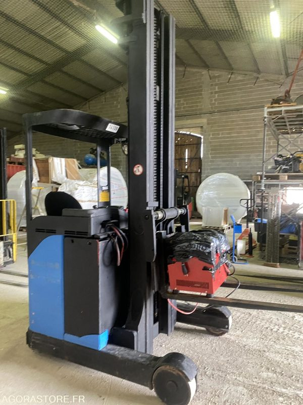 Gerbeur FENWICK LINDE R14 1.4T Triplex 7595mm - Retráctil: foto 1 Gerbeur FENWICK LINDE R14 1.4T Triplex 7595mm - Retráctil: foto 1