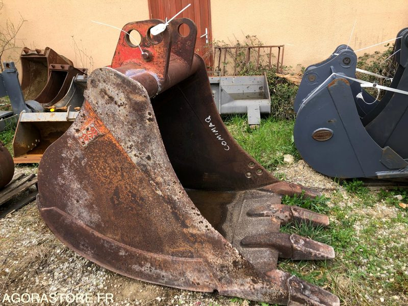 Godet CASE 110cm axes 60 et 75mm - Cazo para excavadora: foto 1 Godet CASE 110cm axes 60 et 75mm - Cazo para excavadora: foto 1