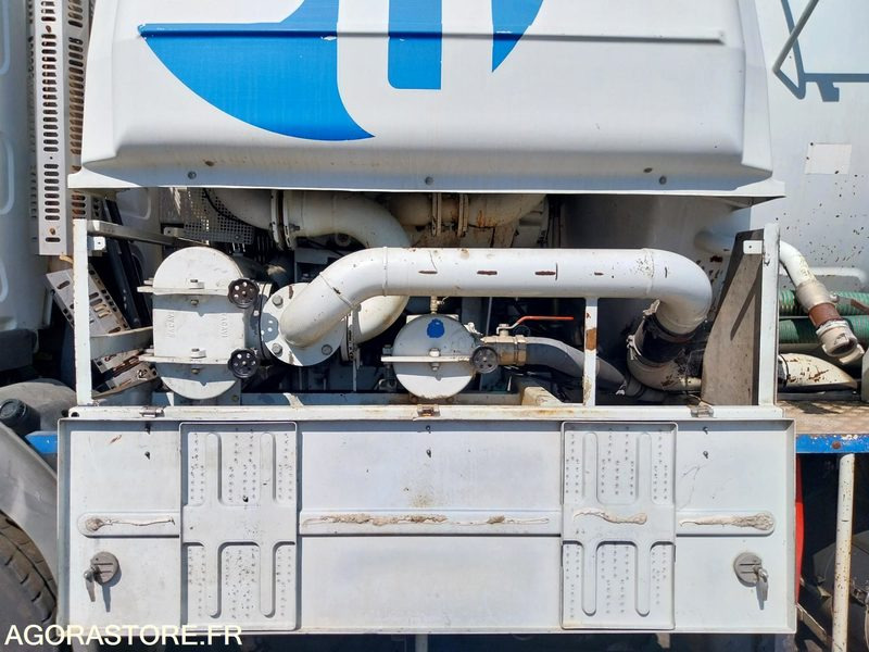 HYDROCUREUR 26T HUWER/RENAULT 496ADT34 (vente uniquement export) - Limpieza de alcantarillado: foto 5 HYDROCUREUR 26T HUWER/RENAULT 496ADT34 (vente uniquement export) - Limpieza de alcantarillado: foto 5