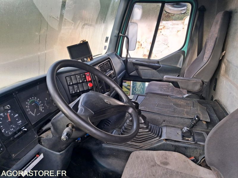 Hydrocureur Huwer/Renault 19T CP085NW (VENTE UNIQUEMENT EXPORT) - Limpieza de alcantarillado: foto 2 Hydrocureur Huwer/Renault 19T CP085NW (VENTE UNIQUEMENT EXPORT) - Limpieza de alcantarillado: foto 2