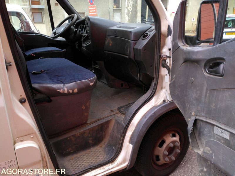 IVECO AMPLIROLL - Caja abierta furgoneta: foto 5 IVECO AMPLIROLL - Caja abierta furgoneta: foto 5