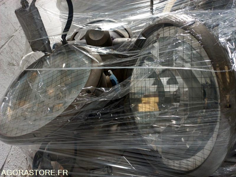 LOT DE 75 PROJECTEURS - ECLAIRAGE SPORTIF - Herramienta/ Equipo: foto 2 LOT DE 75 PROJECTEURS - ECLAIRAGE SPORTIF - Herramienta/ Equipo: foto 2