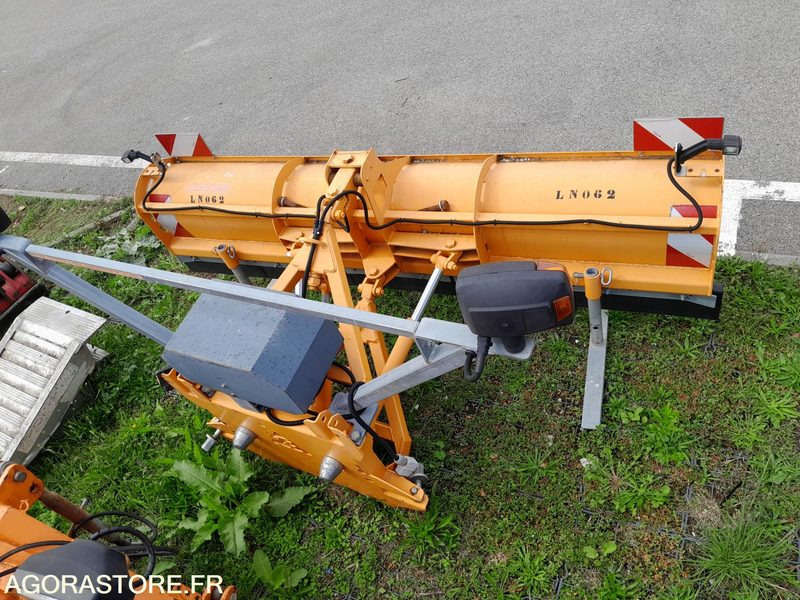 Lame à neige Europe Service Agilo25 (LN062) - Maquinaria de jardinería: foto 2 Lame à neige Europe Service Agilo25 (LN062) - Maquinaria de jardinería: foto 2