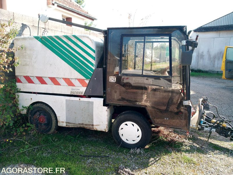 Laveuse de voirie Boshung - Barredora vial: foto 3 Laveuse de voirie Boshung - Barredora vial: foto 3