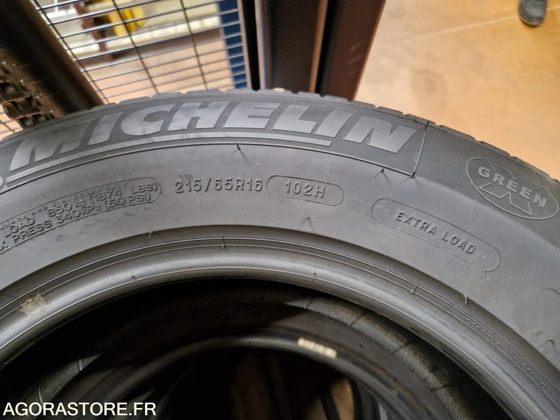 Lot de 12 pneus Michelin 215/65R16 102H - Neumático: foto 5 Lot de 12 pneus Michelin 215/65R16 102H - Neumático: foto 5