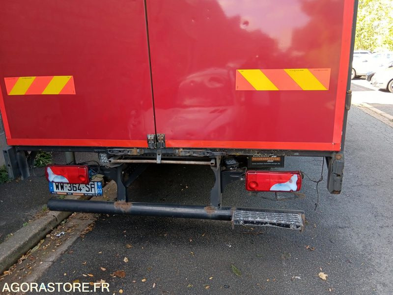 MAN TGL 7.150 ANNEE 2011- 7.5T - Camión caja cerrada: foto 4 MAN TGL 7.150 ANNEE 2011- 7.5T - Camión caja cerrada: foto 4