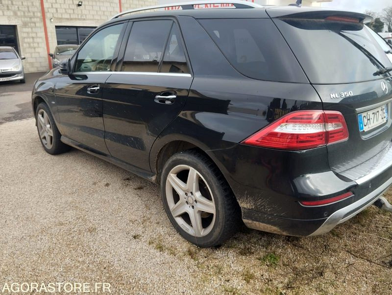 MERCEDES CLASSE ML 350 3.0 CDI BLUETEC V6 TURBO 4-MATIC - SUV/ Todoterreno: foto 4 MERCEDES CLASSE ML 350 3.0 CDI BLUETEC V6 TURBO 4-MATIC - SUV/ Todoterreno: foto 4
