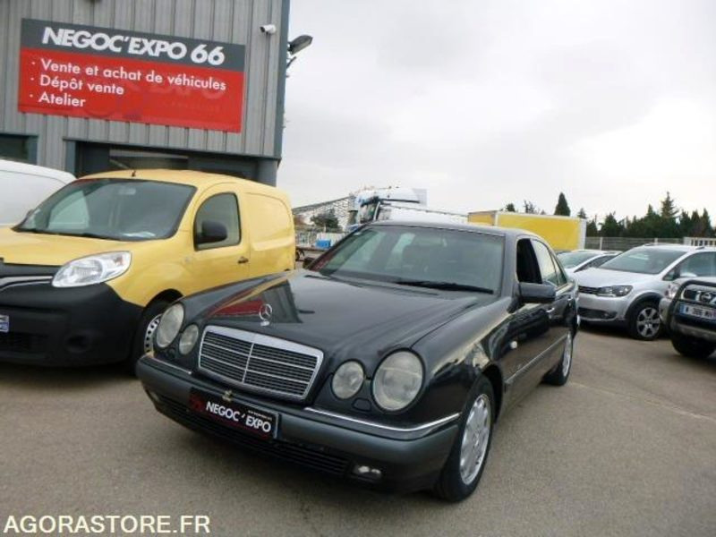 MERCEDES classe E 420 v8 W210 - 1996 - immatriculation espagnole vente pour pro - Coche: foto 4 MERCEDES classe E 420 v8 W210 - 1996 - immatriculation espagnole vente pour pro - Coche: foto 4
