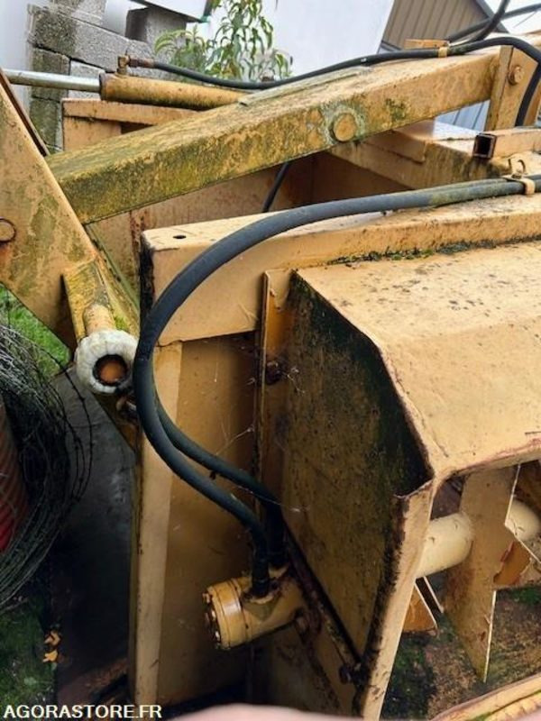 DESILEUSE LUCAS - Maquinaria agrícola: foto 4 DESILEUSE LUCAS - Maquinaria agrícola: foto 4