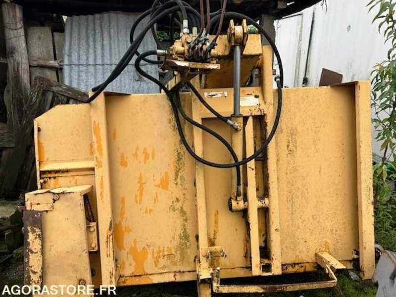 DESILEUSE LUCAS - Maquinaria agrícola: foto 1 DESILEUSE LUCAS - Maquinaria agrícola: foto 1